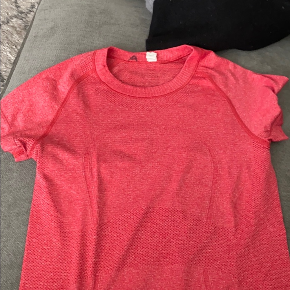 Lulu lemon short sleeve fitted workout top